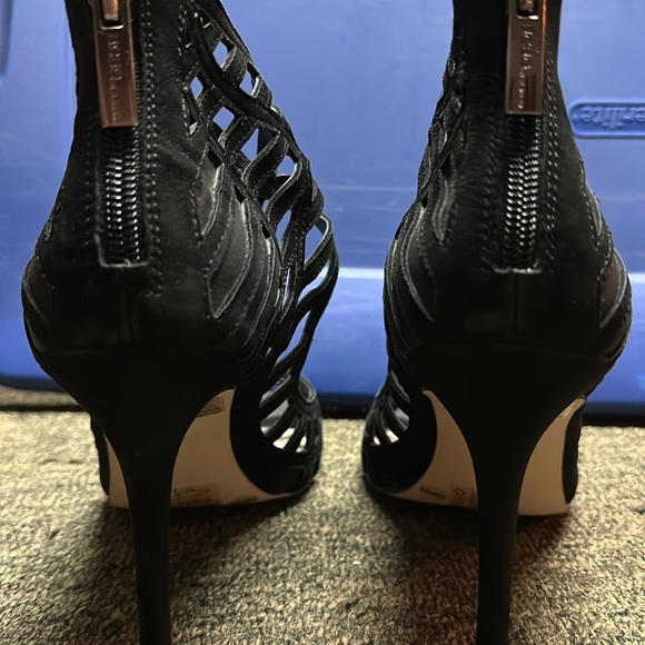 Black cage style BCBGeneration heels - Picture 1 of 5